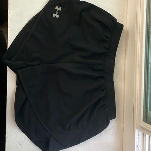 Black Under Armour shorts